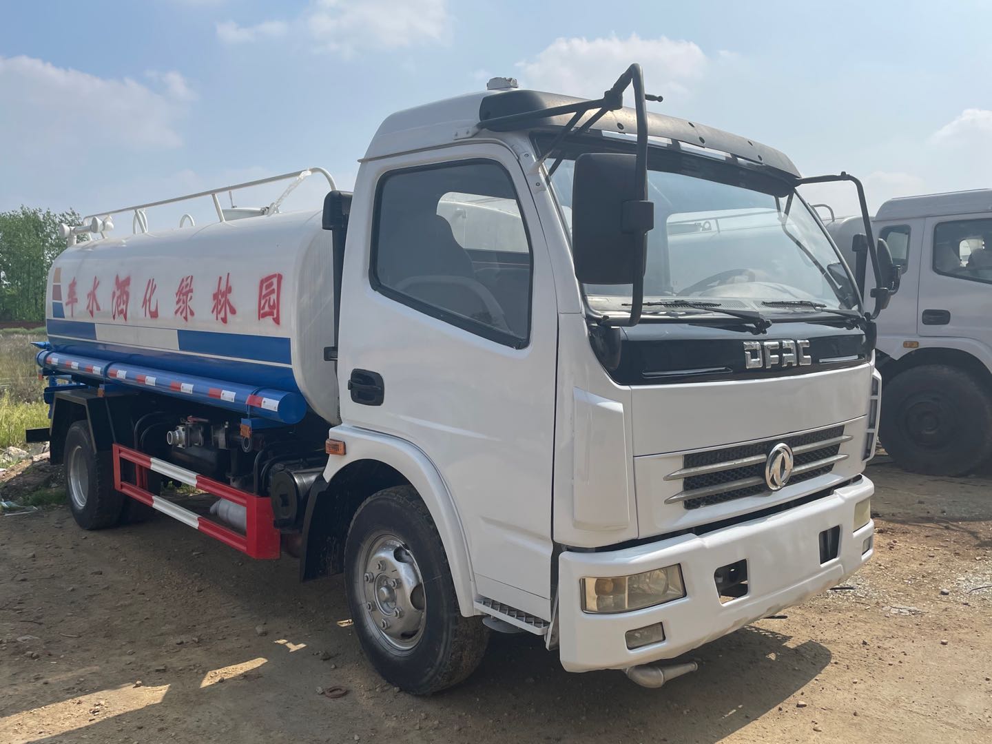 二手8方灑水車 東風多利卡二手8方灑水車廠家價格現貨