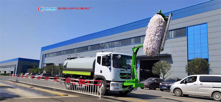 墻面清洗車(chē)-加裝隧道清洗設(shè)備臂