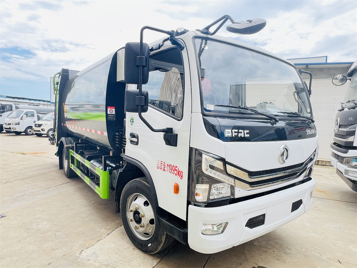 10方壓縮垃圾車新款做工 旺龍東風(fēng)多利卡D7